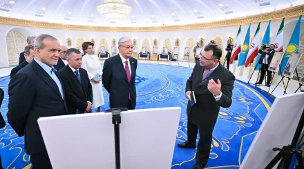 Президенттер Иран архивінен табылған қазақ тарихына қатысты көне қолжазбалар көрмесін тамашалады