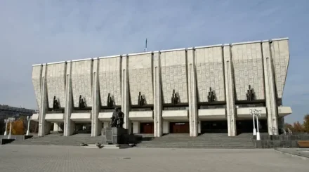 Министрлік Әуезов театры туралы тараған ақпаратқа түсініктеме берді