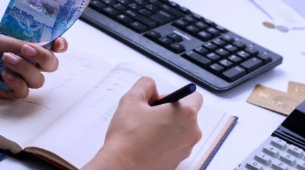 Көлеңкеден шығу: 66 мың өзін-өзі жұмыспен қамтығандар қызметтерін заңдастырды