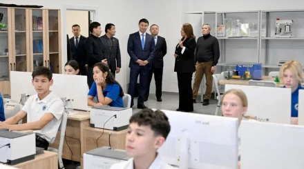 Алматыда жаңартудан өткен телекоммуникация және машина жасау колледжі қайта ашылды