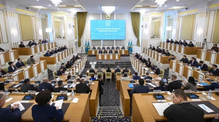 Конституциялық комиссияның екінші отырысында реформалар жөнінде келіп түскен ұсыныстар талқылануда