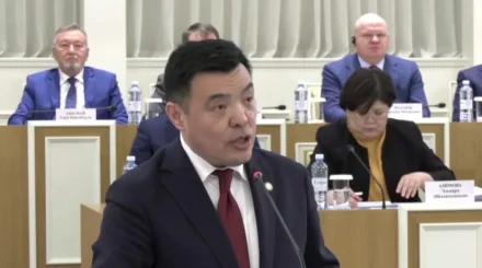 Жаңа Конституция туралы мәселені қарастыру орынды деп санаймын – Мәди Мырзағараев