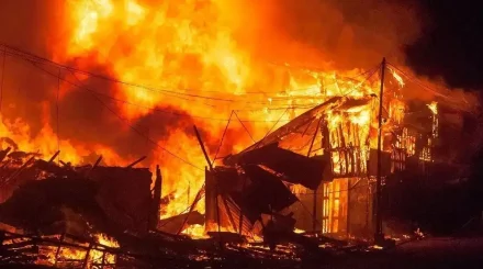 Ақтөбеде алапат өрттен полицей бірнеше адамды құтқарды