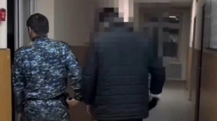 ШҚО-да полицейлер ауылдарды аралап жүріп, жүргізуші куәлігінен айырылған ер адамды мас күйінде ұстап алды