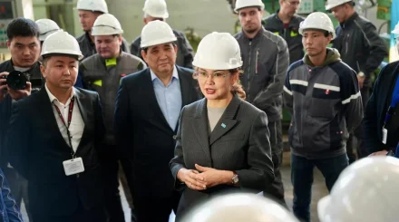 Еңбек адамы – мемлекеттің тірегі: Жаңа Конституция жобасы зауыт ұжымымен талқыланды