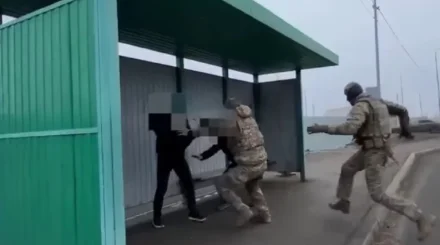 Атырауда бірнеше рет қалта ұрлығын жасады деген күдікті аялдамада ұсталды