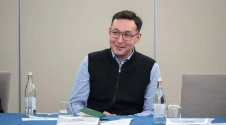 «Бүгін ғана Гарвардтан шақырту алған еді»: Тоқаев жас қаржыгерге Ұлттық банктен лауазым берді