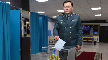 Ұлттық ұланның бас қолбасшысы референдумда дауыс берді