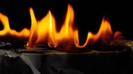 Оралда өрт сөндірушілер әйел адамды құтқарып қалды