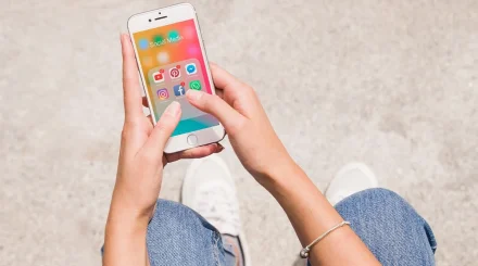 АҚШ-та бойжеткен желіге тәуелді болып қалғаны үшін Instagram, Facebook пен YouTube-тен 1,3 миллиард теңге өндіріп алмақ