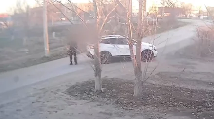 Ақтөбеде ер адам жер үйлерді тонап, көлігін ұрламақ болған сәтте қолға түсті (ВИДЕО)