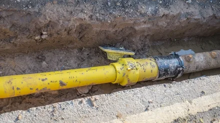 Атырау облысында бір топ адам бірнеше млн теңгенің газ құбырларын ұрлап кеткен