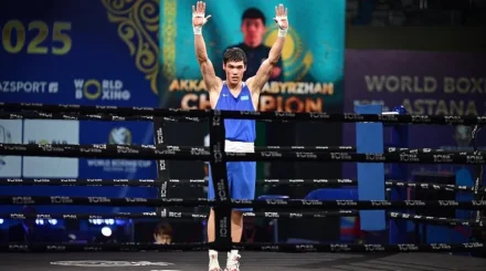 Азия чемпионаты: Сабыржан Аққалықов финалда өзбекстандық боксшыны жеңді