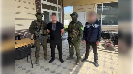 Алматыда 4 миллионнан астам адамға қоңырау шалған алаяқтар қолға түсті: олардың үйінен бума-бума ақша шықты (ВИДЕО)