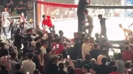 Конфликт секундантов на турнире едва не сорвал бой в Атырау (ВИДЕО)