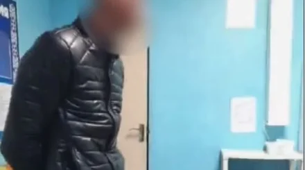 Мужчину с зеленым языком задержали в Кокшетау (ВИДЕО)