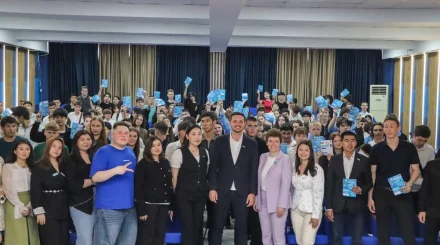 "BIR TOLQYNDA" в Костанае: AMANAT говорит с молодежью об ИИ и новых возможностях