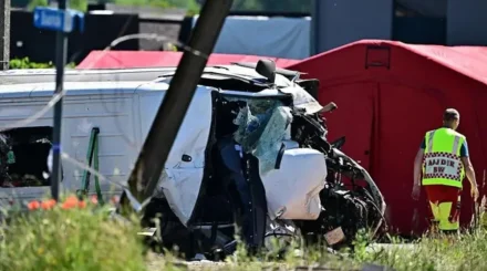 Поезд столкнулся со школьным автобусом в Бельгии, есть погибшие