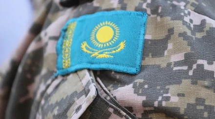 Пятерых парней увезли в военкомат во время защиты диплома в Караганде