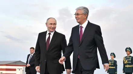 Токаев лично встретил Владимира Путина в аэропорту