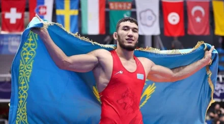 Казахстанские борцы завоевали 22 медали на молодежном чемпионате Азии