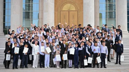 В Акорде провели экскурсию для школьников со всего Казахстана