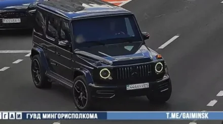 На казахстанку на Gelandewagen с VIP-номерами пожаловались в Минске