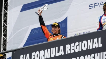 Казахстанский гонщик Александр Абхазава завоевал серебро на этапе Formula Regional в Бельгии
