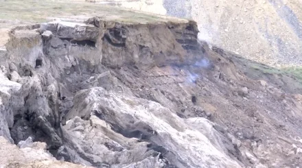 Жители села в Павлодарской области жалуются на грязный воздух из-за горящего угля