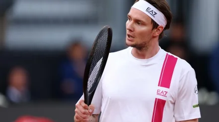 Бублик не сумел пробиться в финал ATP 250 в Штутгарте