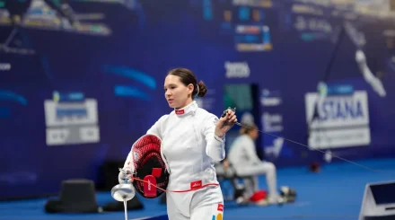Казахстанка завоевала золото на чемпионате Азии по фехтованию