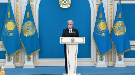 Президент высоко оценил вклад журналистов в принятие новой Конституции