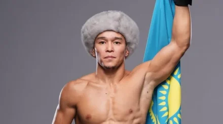 Казахстанец Асу Алмабаев эффектно финишировал американца в UFC