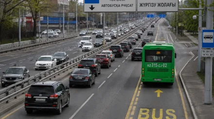 «Услышь нас, акимат»: алматинец выступил против автобусной полосы на Саина