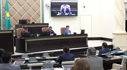 Сенат Казахстана провел последнее заседание в своей истории