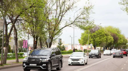 Алматыдағы Қарасай батыр мен Құлымбетов көшелерінде көлік қозғалысы өзгерді