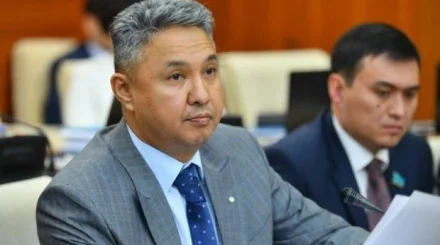 Азат Перуашев рассказал, о каких решениях парламента сожалеет