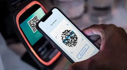 С 19 июля в Казахстане исчезнет одна из главных проблем при оплате по QR