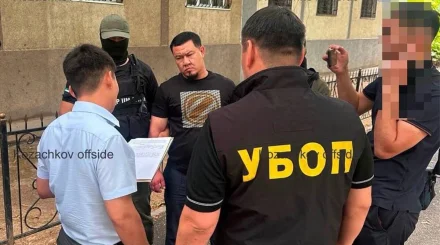 «Решить вопрос» за миллион: в Шымкенте задержали блогера АСКО