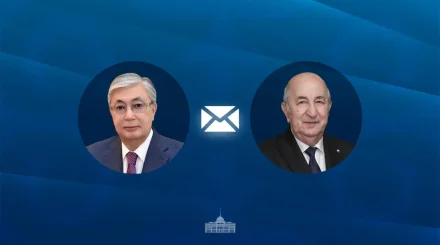 Глава государства направил поздравительную телеграмму Президенту Алжира