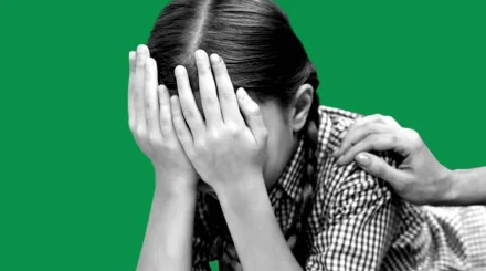Мать отправила 12-летнюю дочь к педофилу ради онлайн-романа
