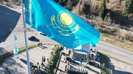 Енді балконға Ту ілуге болады: үкімет жаңа ережелерді бекітті
