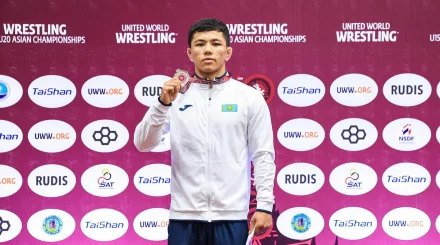 Казахстанские борцы завоевали 18 медалей на чемпионате Азии U20