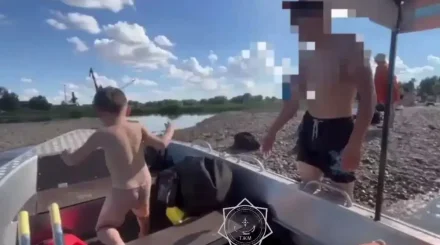 Семейде 3 жасар бала жағажайда жоғалып кетті