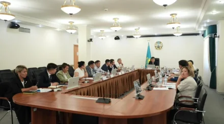В Минтруда обсудили сингапурскую модель пенсионной системы