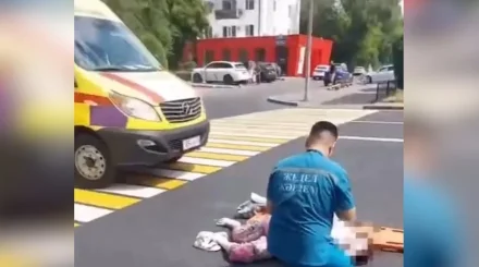 ДТП на «зебре»: в Павлодаре под колёса скорой помощи попала пенсионерка