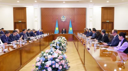  Олжас Бектенов Инвестициялық ахуалды жақсарту жөніндегі кеңестің отырысын өткізді 