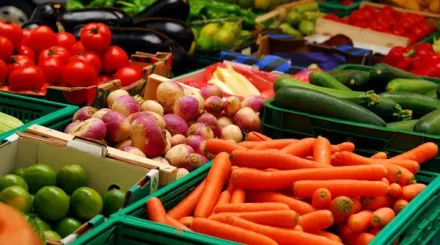 За неделю в Казахстане снизились цены на ряд социально значимых продовольственных товаров