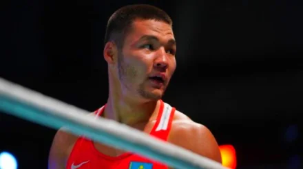 Казахстанский боксер вышел в полуфинал молодежного чемпионата Азии
