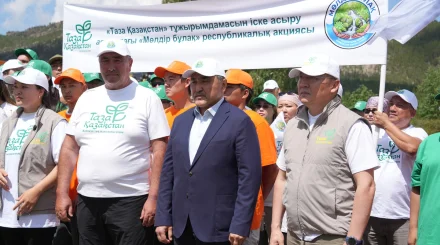 Экологическая акция "Мөлдір бұлақ" объединила более 11 тысяч человек